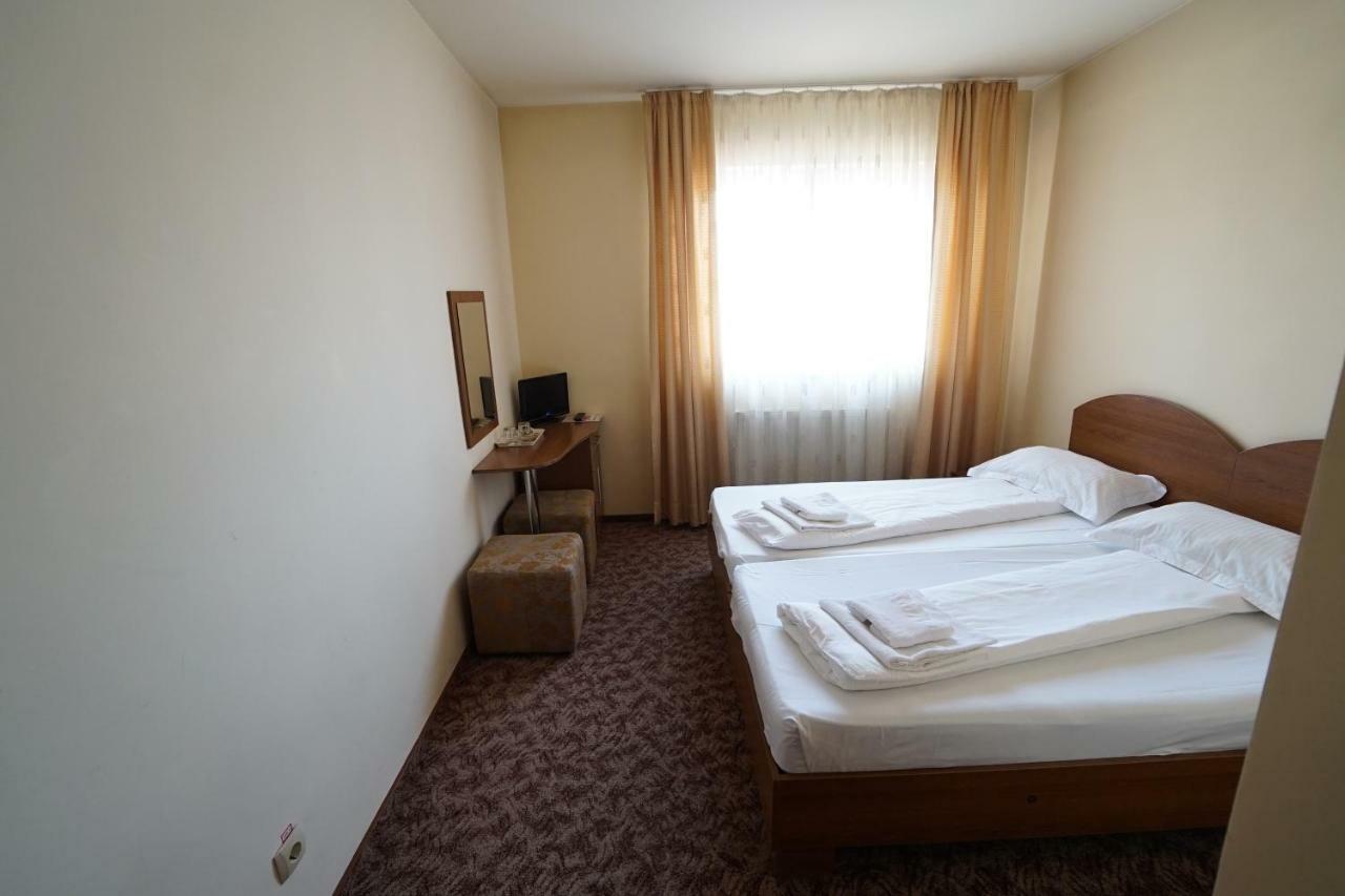 Pensiunea Flamingo Sibiu Luaran gambar